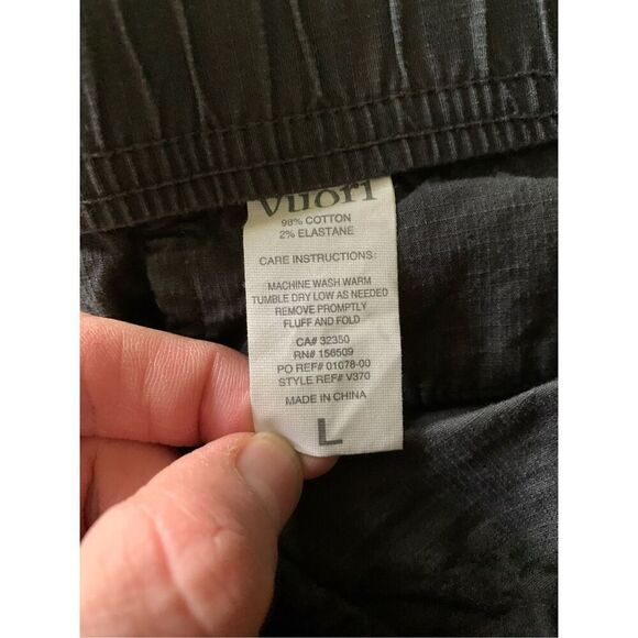 Vuori Ripstop shorts V370 men's size large - Picture 3 of 4